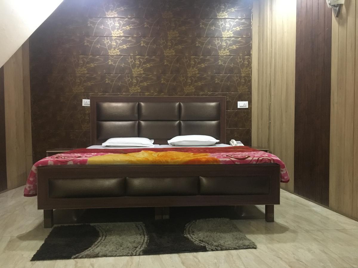 Oyo 12976 Hotel New Fiza Jammu Exterior photo