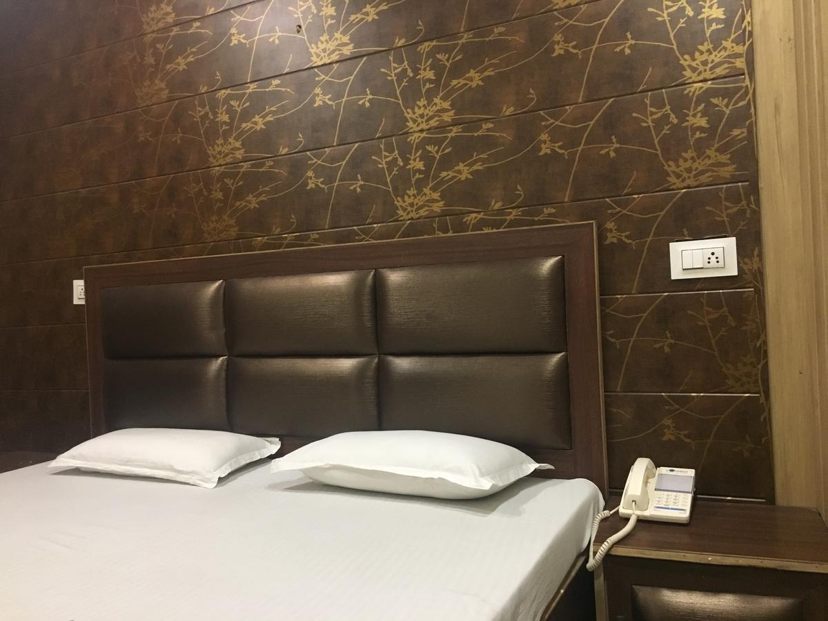 Oyo 12976 Hotel New Fiza Jammu Exterior photo